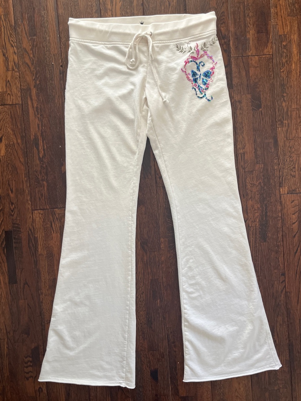 Y2K Twisted Heart White Drawstring Flare Pants with Sequin Accent